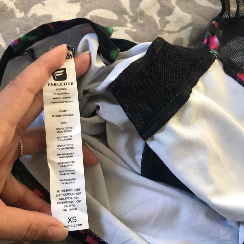 Fabletics workout tank - Picture 5 of 6